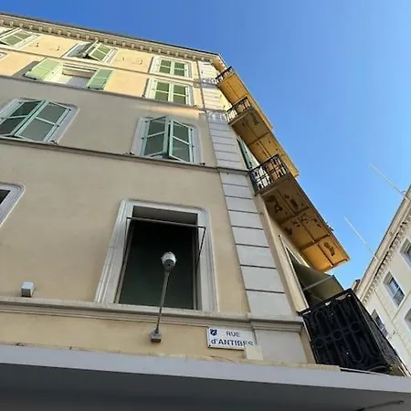 Rue D'antibes * Cannes